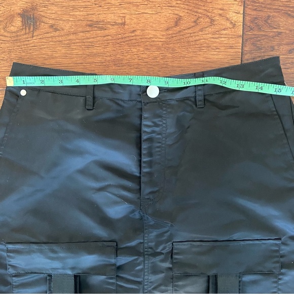 Joe Fresh Black Nylon Cargo Skirt - Picture 11 of 13